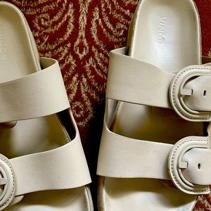 Vince size 8.5 JADY 
 Cream